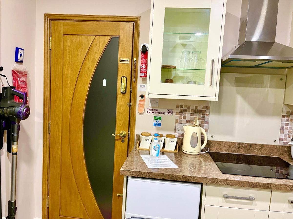 Ar-Rahman, 1 Bed Room And 1 Living Room Apartment Dartford Dış mekan fotoğraf