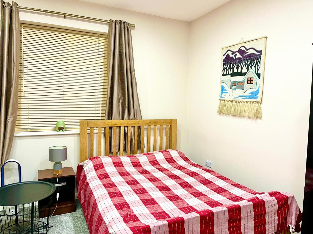 Ar-Rahman, 1 Bed Room And 1 Living Room Apartment Dartford Dış mekan fotoğraf