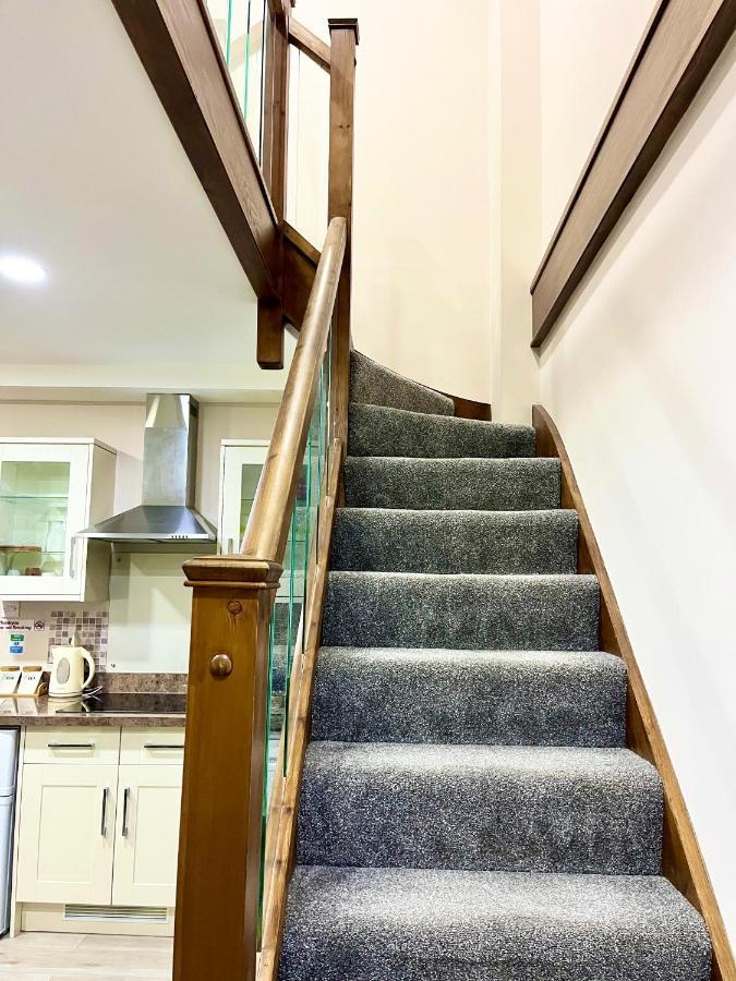 Ar-Rahman, 1 Bed Room And 1 Living Room Apartment Dartford Dış mekan fotoğraf