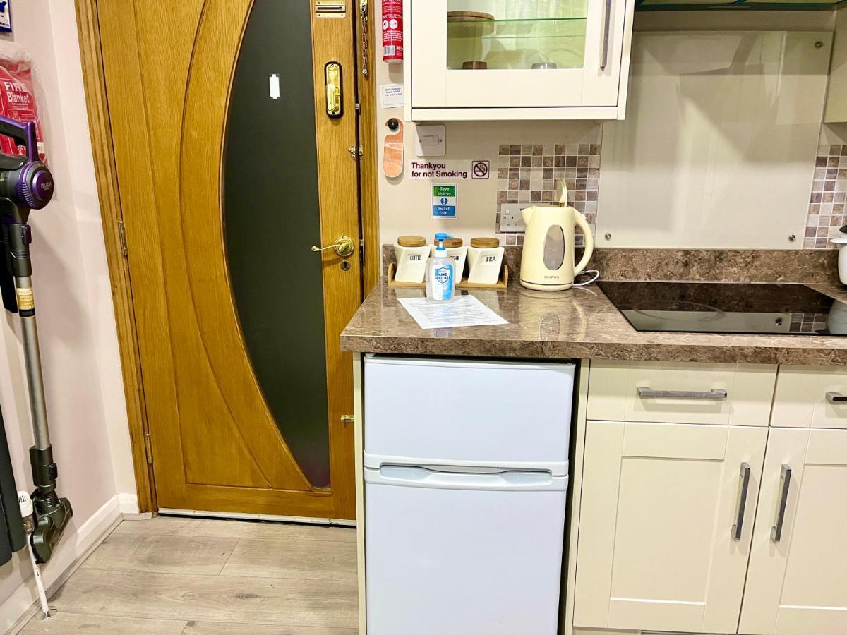 Ar-Rahman, 1 Bed Room And 1 Living Room Apartment Dartford Dış mekan fotoğraf