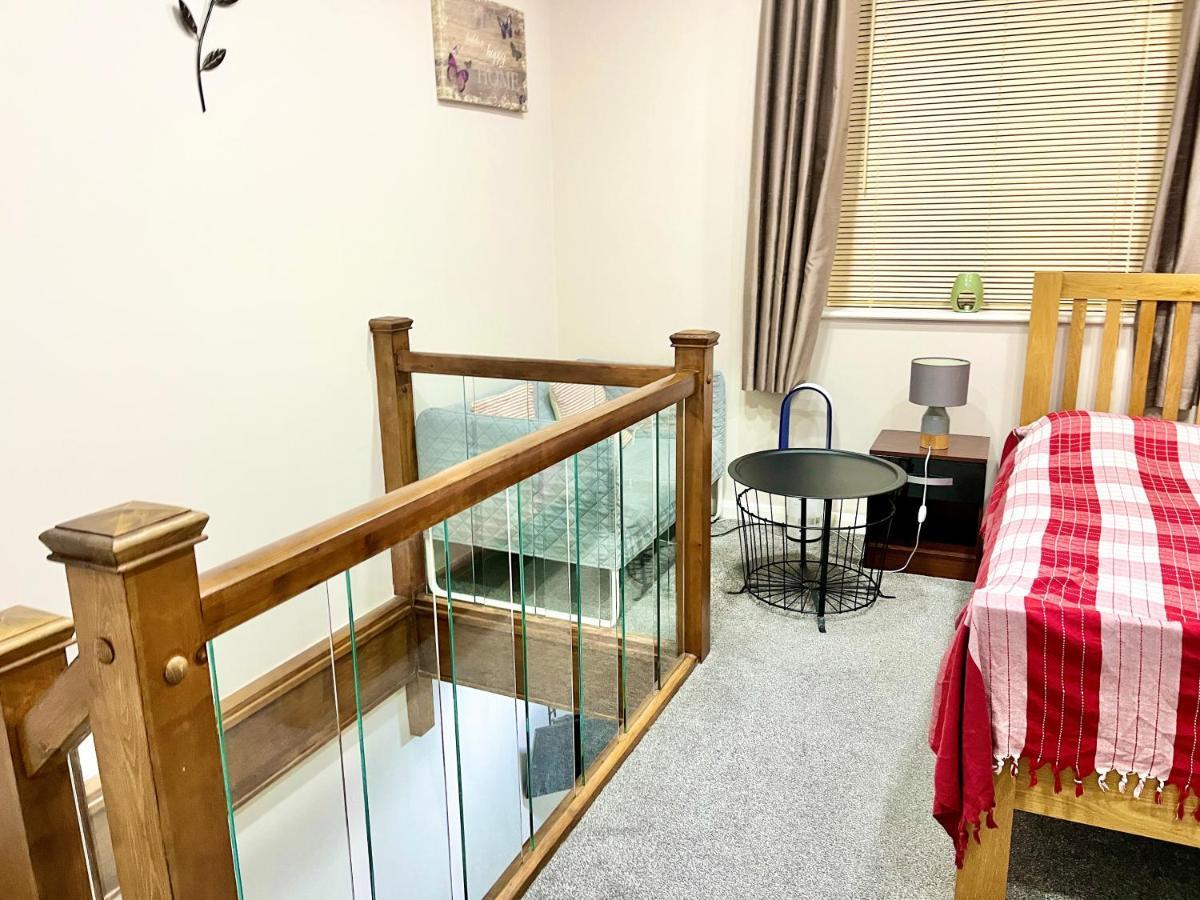 Ar-Rahman, 1 Bed Room And 1 Living Room Apartment Dartford Dış mekan fotoğraf
