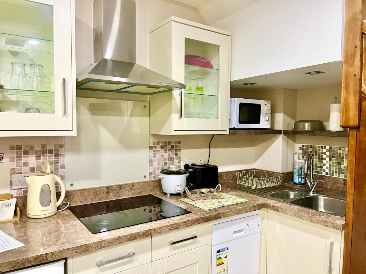 Ar-Rahman, 1 Bed Room And 1 Living Room Apartment Dartford Dış mekan fotoğraf